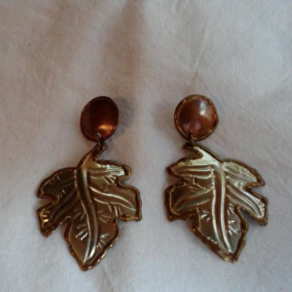 Vintage Costume Leaf Earrings